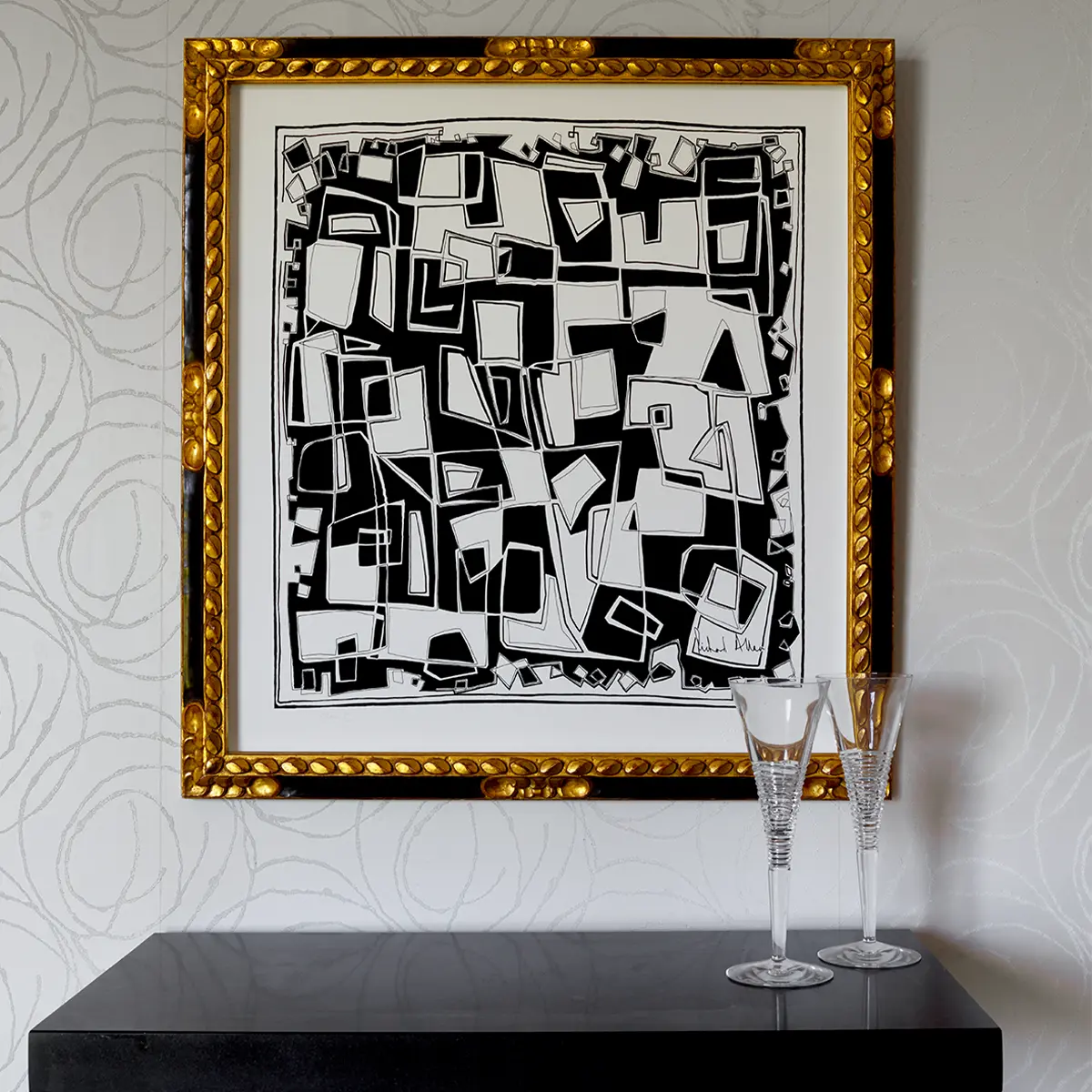 house-of-estila-artist-richard-allan-london-situ.webp
