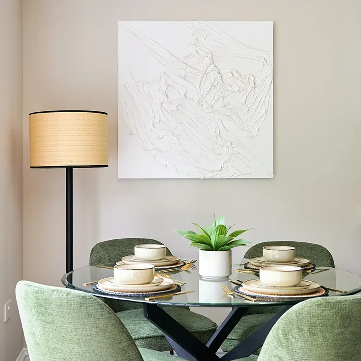 house-of-estila-artist-samantha-davies-art-situ.webp