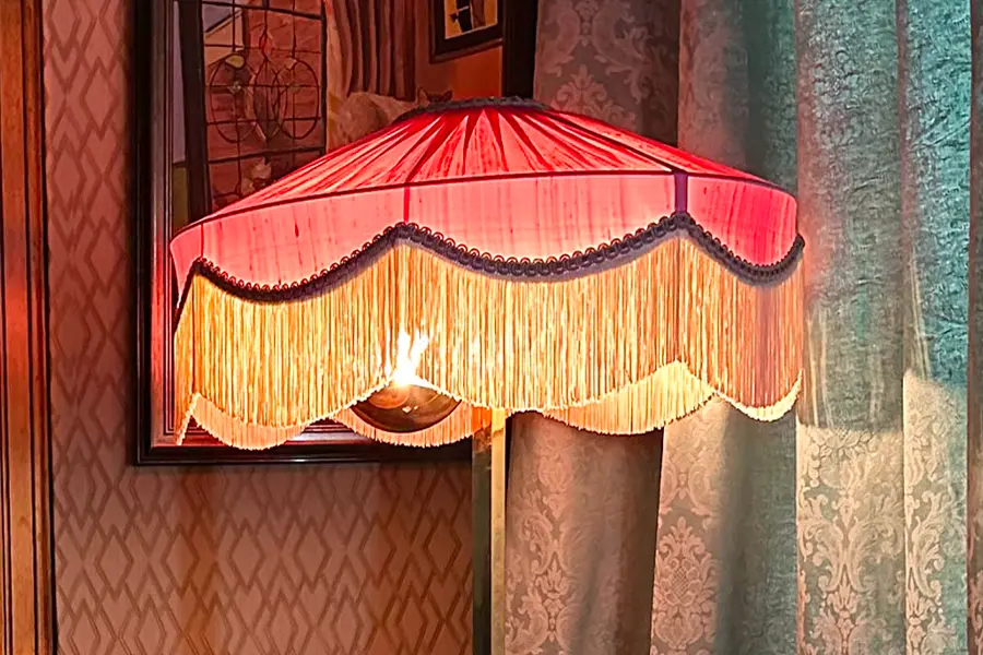 houseofestila-tinker-and-tallulah-red-shade.webp
