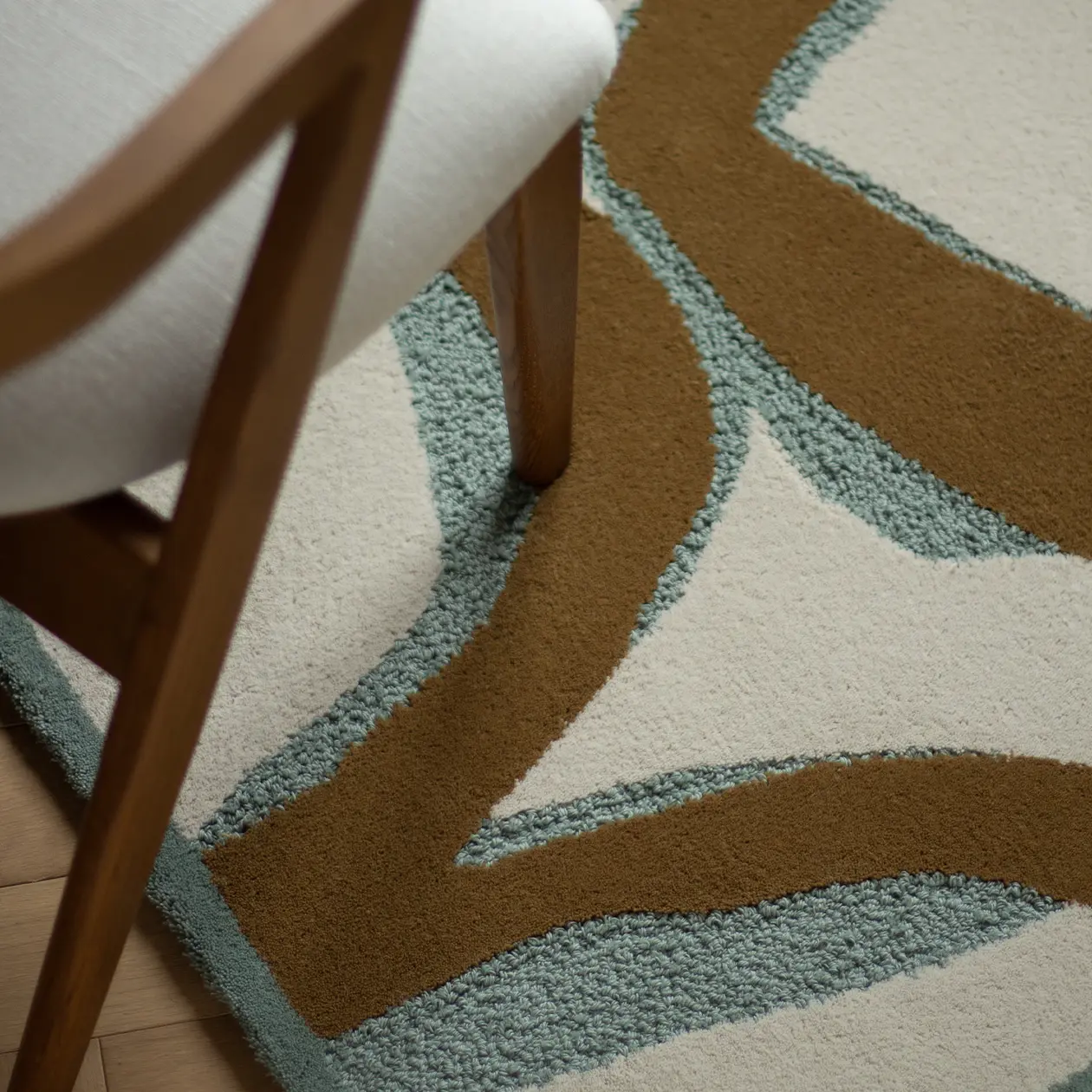 house-of-estila-richard-allan-rugs-pebble.webp