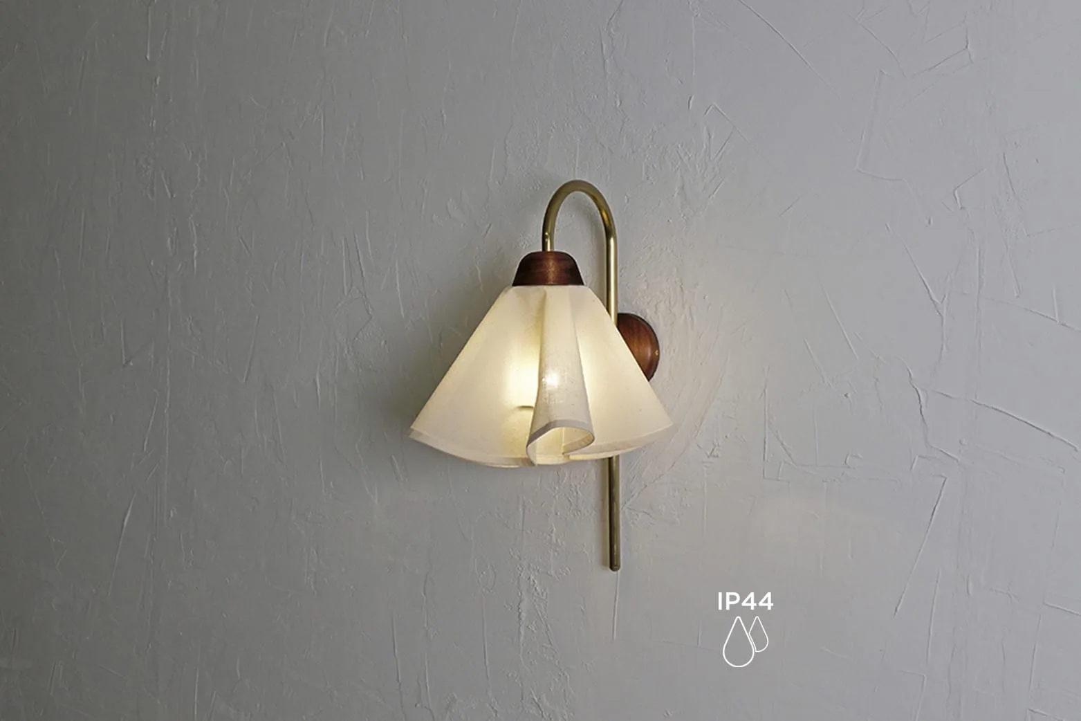 Cascade IP44 Wall Light