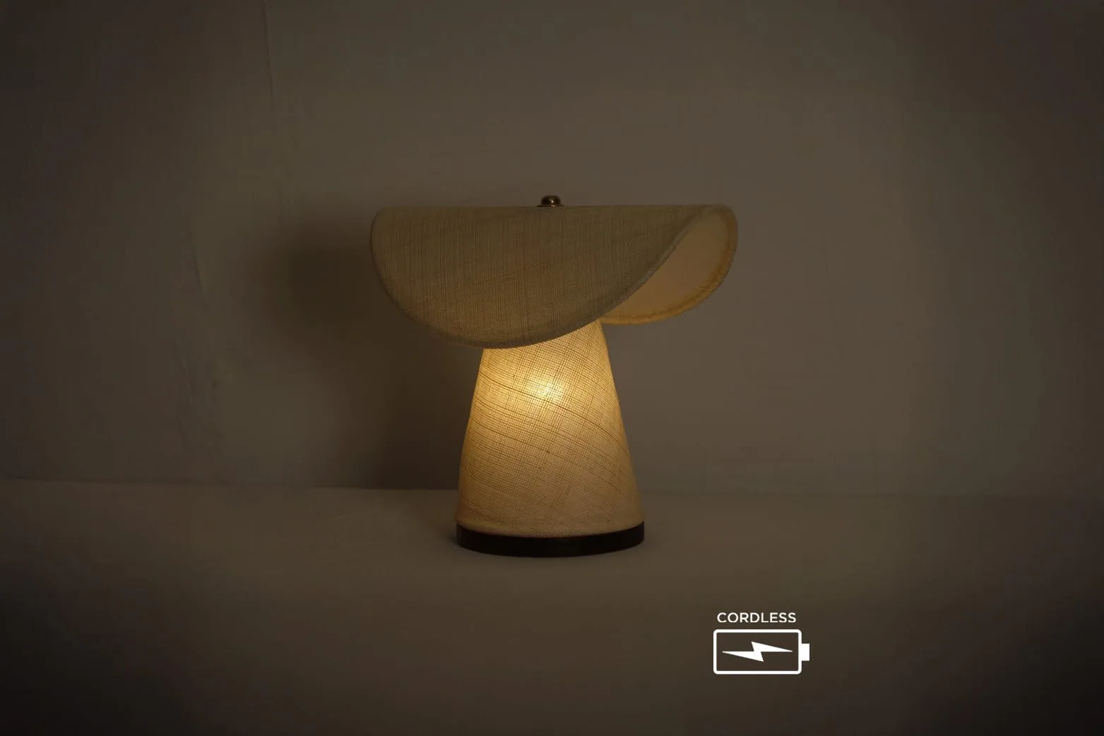 Cordless Chapelle Light