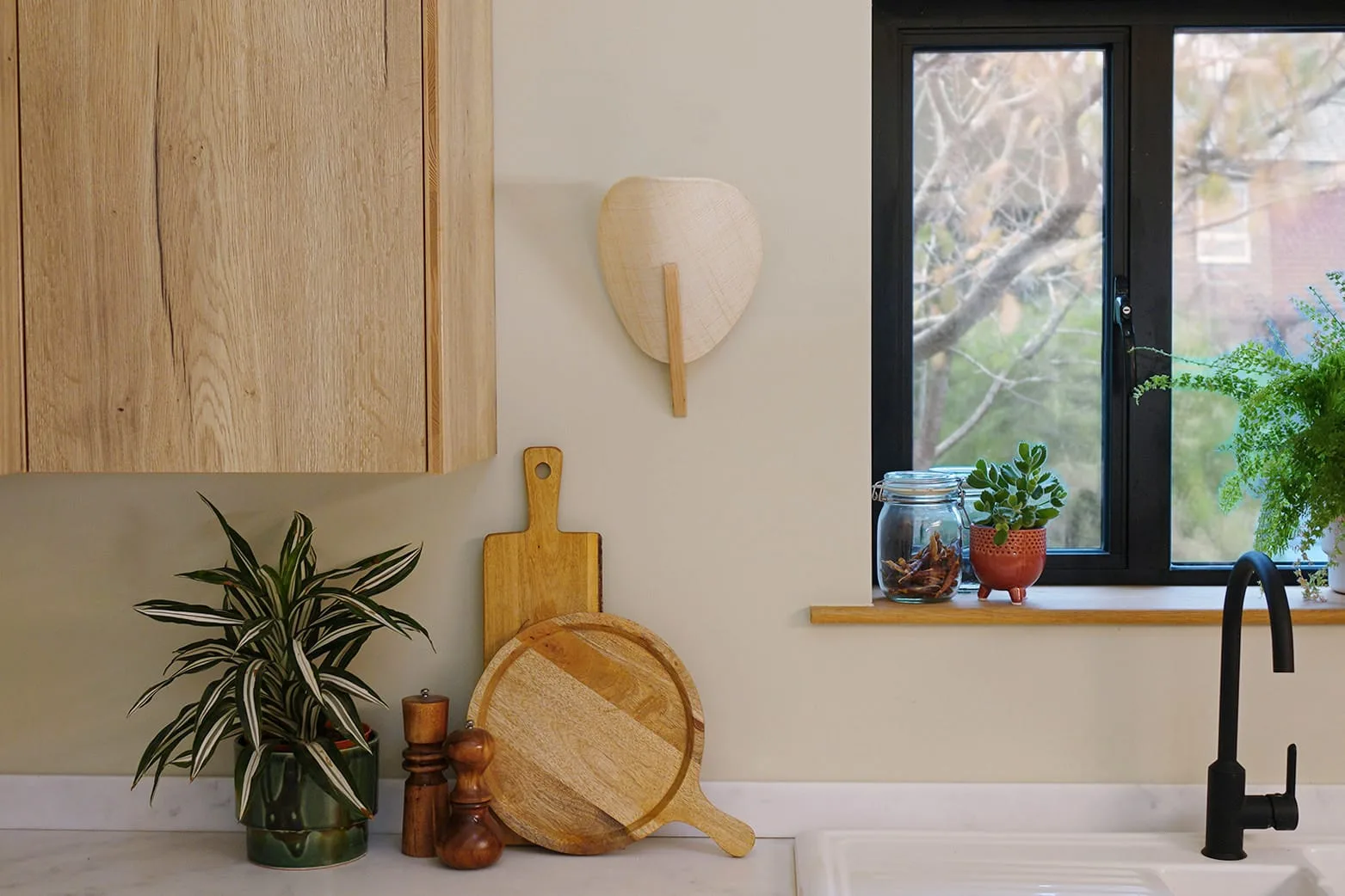 Makai Wall Light