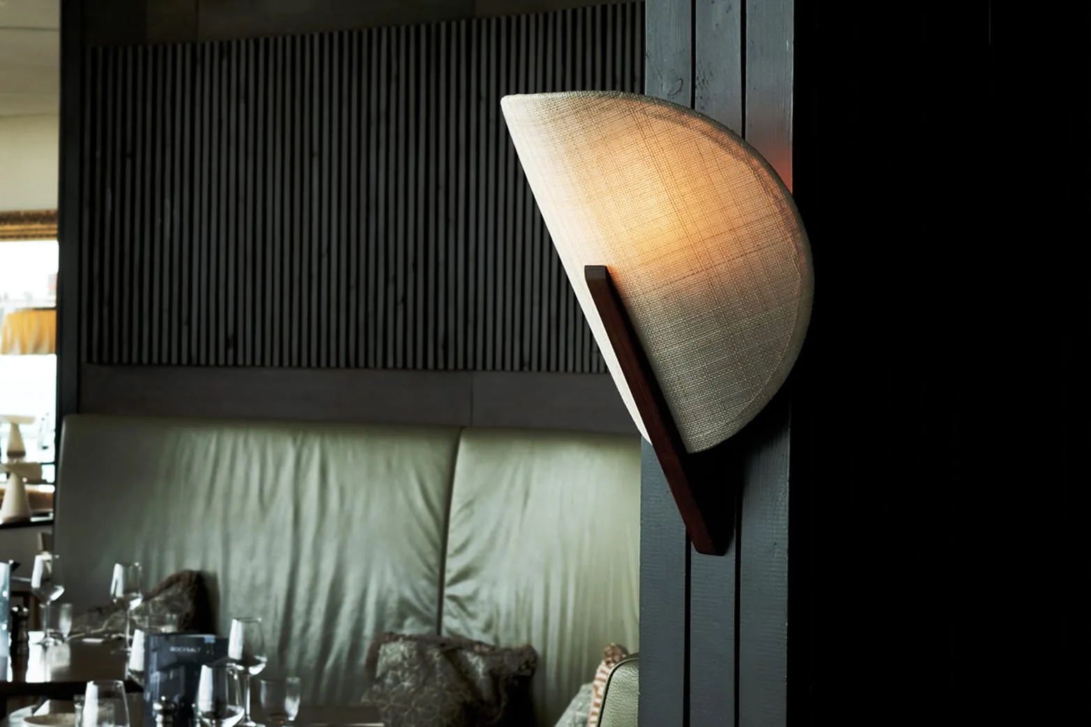 Makai Wall Light