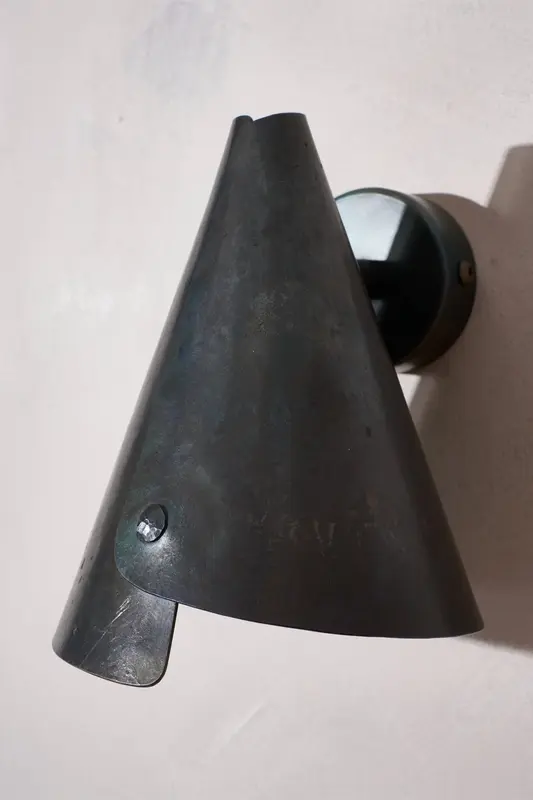 The Nanna Wall Light